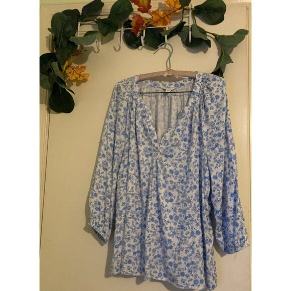 Crown & Ivy Women’s Top 2X Blue White Floral Peasant Blouse Boho Tunic Long Slee - Picture 1 of 12